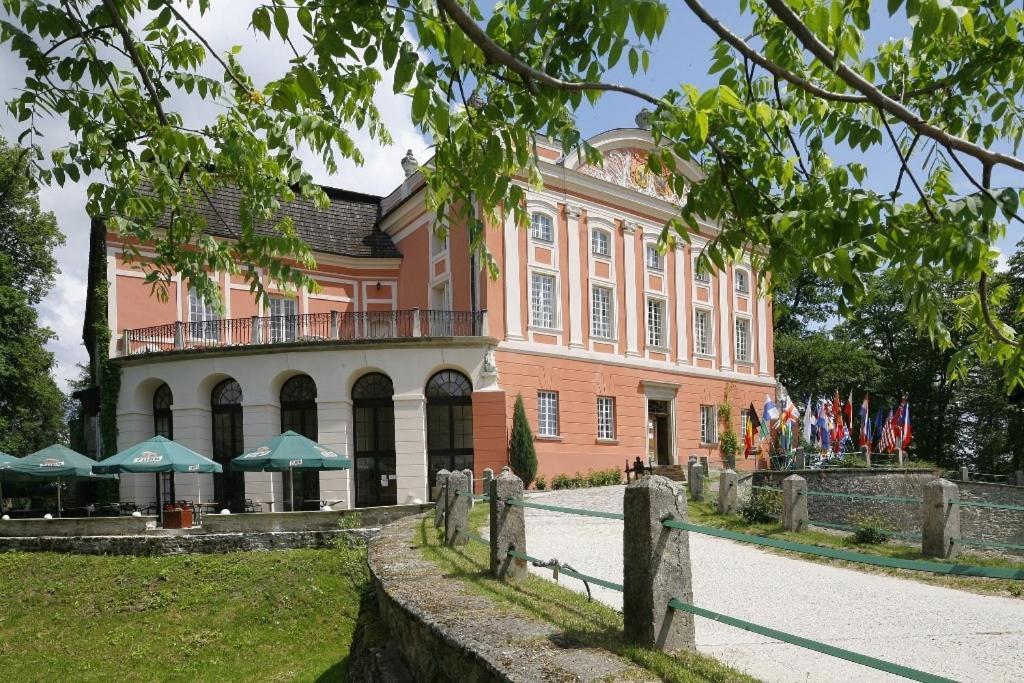 Palac Kurozweki Lejlighedshotel Eksteriør billede